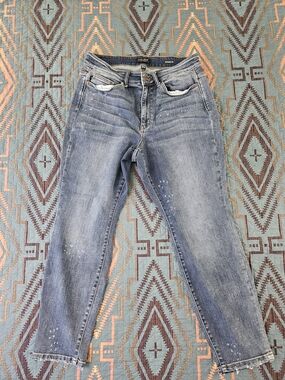 Judy Blue Light Blue Cropped Paint-Splatter Jeans. #1373